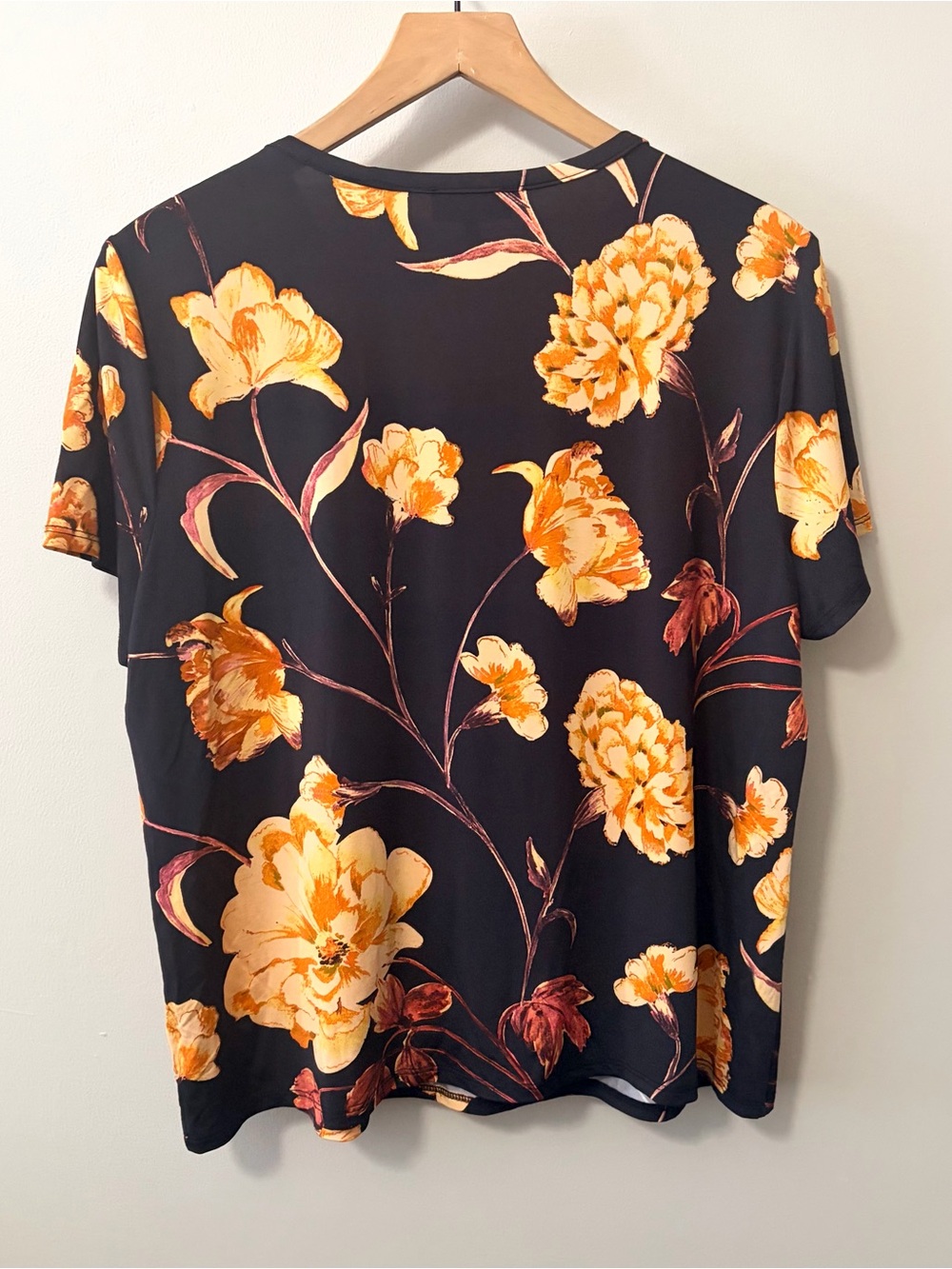 Ted Baker Tarissa Tee Floral Jersey Knit Top Black Gold - Picture 4 of 10